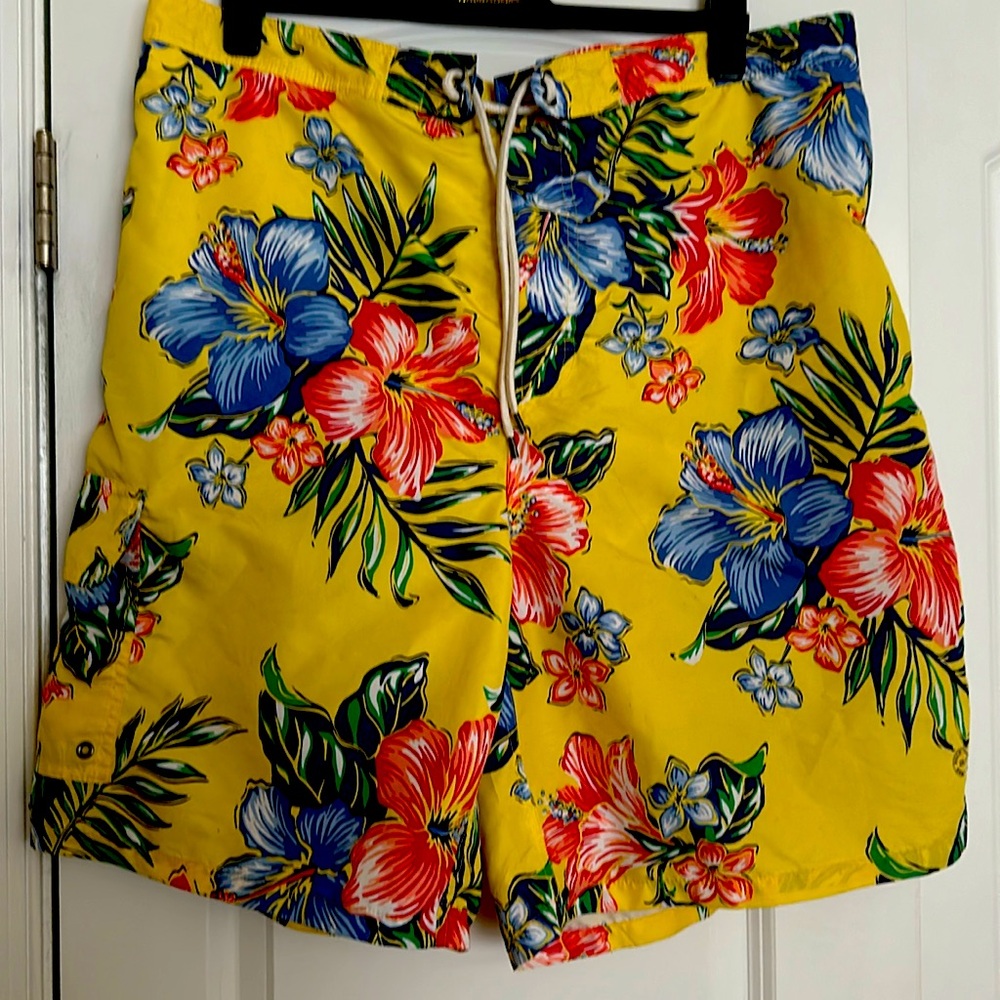 Authentic polo, Ralph Lauren swim trunks. Men’s size 2XLT.